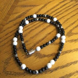 Black and white magnetic clasp necklace